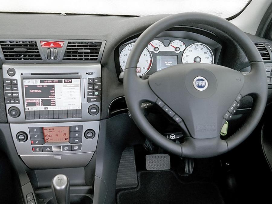 Торпедо Fiat Stilo Abarth 5-Door (192) 2002 года  (NZ) (фото 8 из 8)